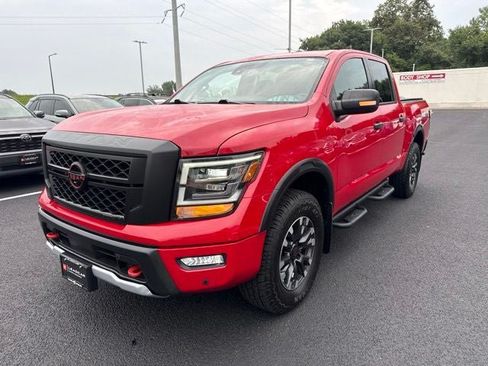 Used 2023 Nissan Titan PRO-4X w/ Pro-4x Convenience Package AWD/4WD image 5
