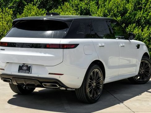 New 2026 Land Rover Range Rover Sport Dynamic SE AWD/4WD image 11