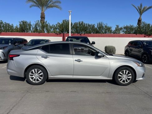 Used 2020 Nissan Altima 2.5 S image 3