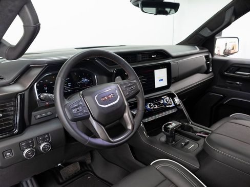 Used 2025 GMC Sierra 1500 AT4X AWD/4WD image 4