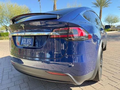 Used 2017 Tesla Model X 75D image 6