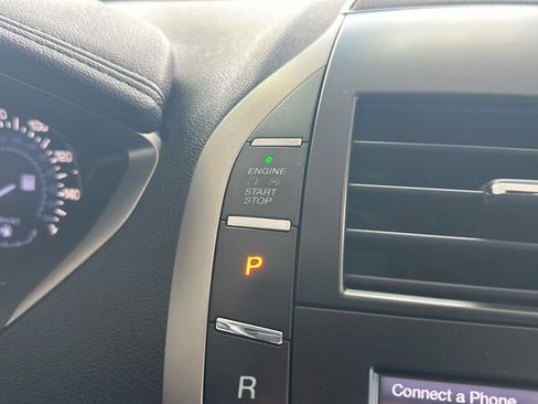 Used 2013 Lincoln MKZ FWD image 27