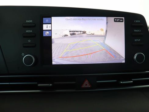 Used 2024 Hyundai Elantra SE FWD image 12