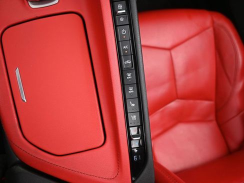 Used 2021 Chevrolet Corvette Stingray Preferred Conv w/ Z51 Performance Package RWD image 20