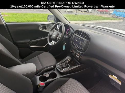 Certified 2025 Kia Soul LX w/ LX Technology Package FWD image 16