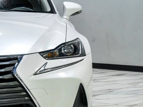 Used 2017 Lexus IS 200t w/ Premium Package RWD image 54