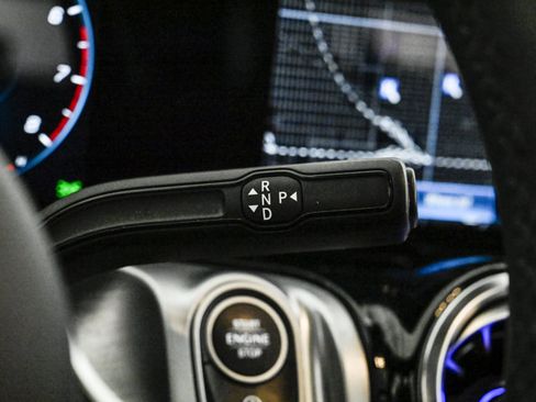 Used 2023 Mercedes-Benz GLB 250 4MATIC image 12