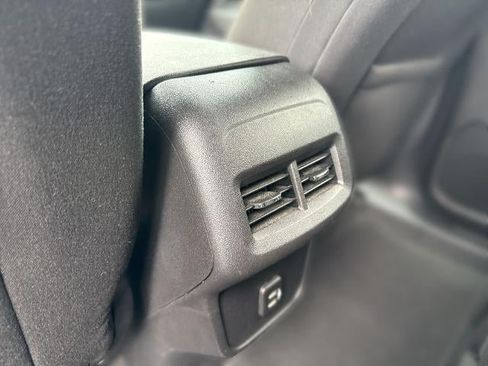 Used 2019 Chevrolet Equinox LT FWD image 21