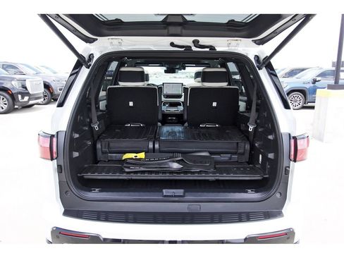 Used 2025 Toyota Sequoia Capstone w/ Tow Technology Package AWD/4WD image 31