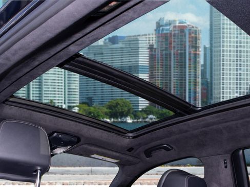 Used 2024 BMW X7 xDrive40i w/ Executive Package image 21