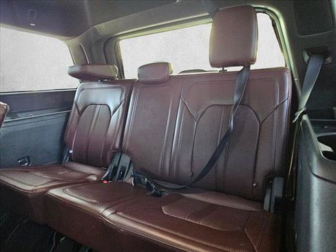 Used 2023 Ford Expedition Limited AWD/4WD image 18