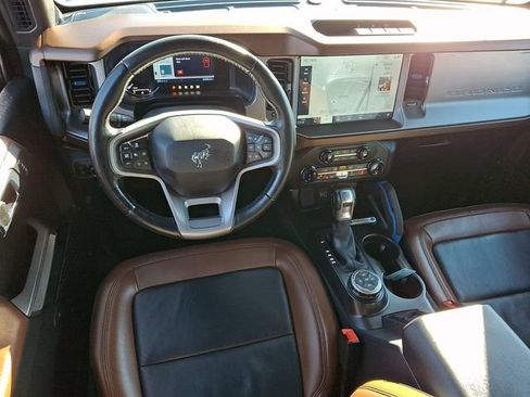 Used 2022 Ford Bronco Outer Banks AWD/4WD image 2