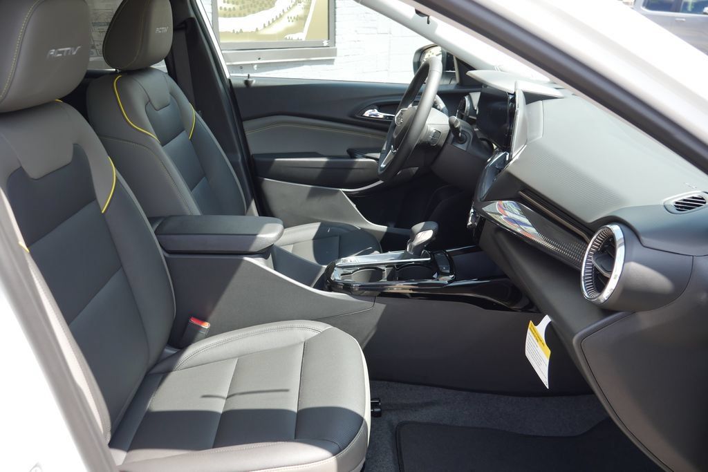 New 2026 Chevrolet Trax ACTIV w/ Driver Confidence Package FWD image 8
