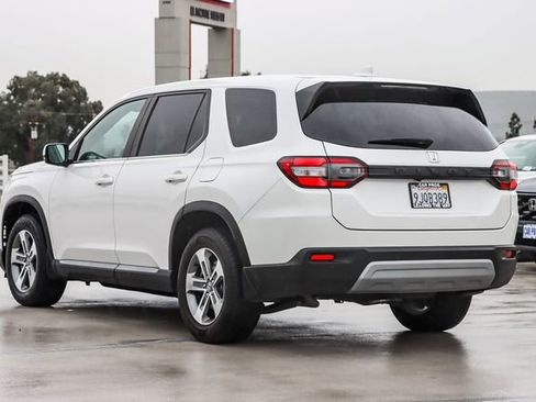 Certified 2024 Honda Pilot EX-L image 6