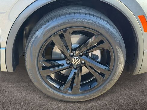 Used 2023 Volkswagen Tiguan SE R-Line image 7