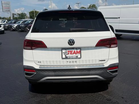 Used 2024 Volkswagen Taos SE AWD/4WD image 9