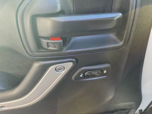 Used 2016 Jeep Wrangler Unlimited Sahara w/ Dual Top Group image 17