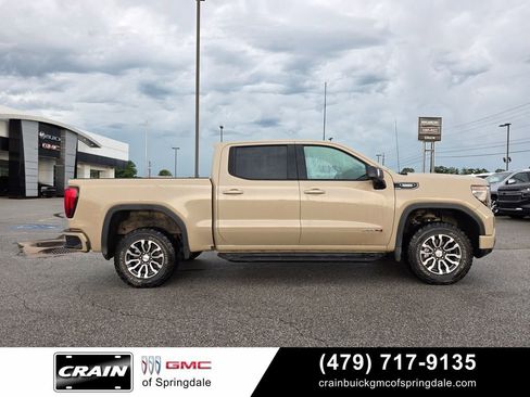 Used 2023 GMC Sierra 1500 AT4 AWD/4WD image 9