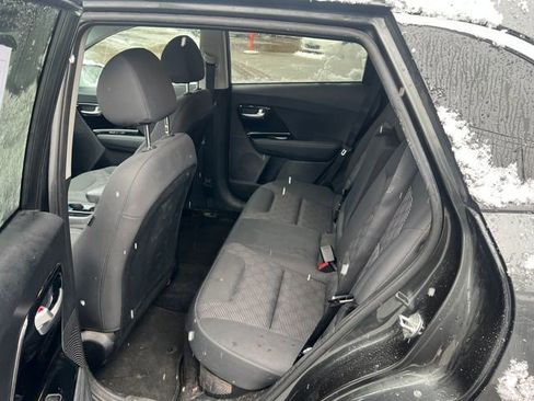 Used 2022 Kia Niro LXS image 9