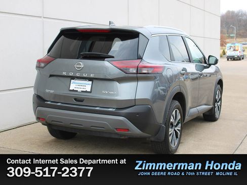 Used 2023 Nissan Rogue SV w/ SV Premium Package image 2