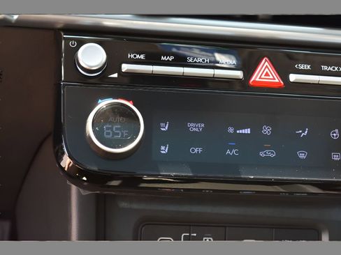 New 2025 Hyundai Tucson Limited image 25