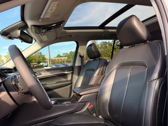 Used 2023 Jeep Grand Cherokee Limited w/ Black Appearance Package RWD image 25