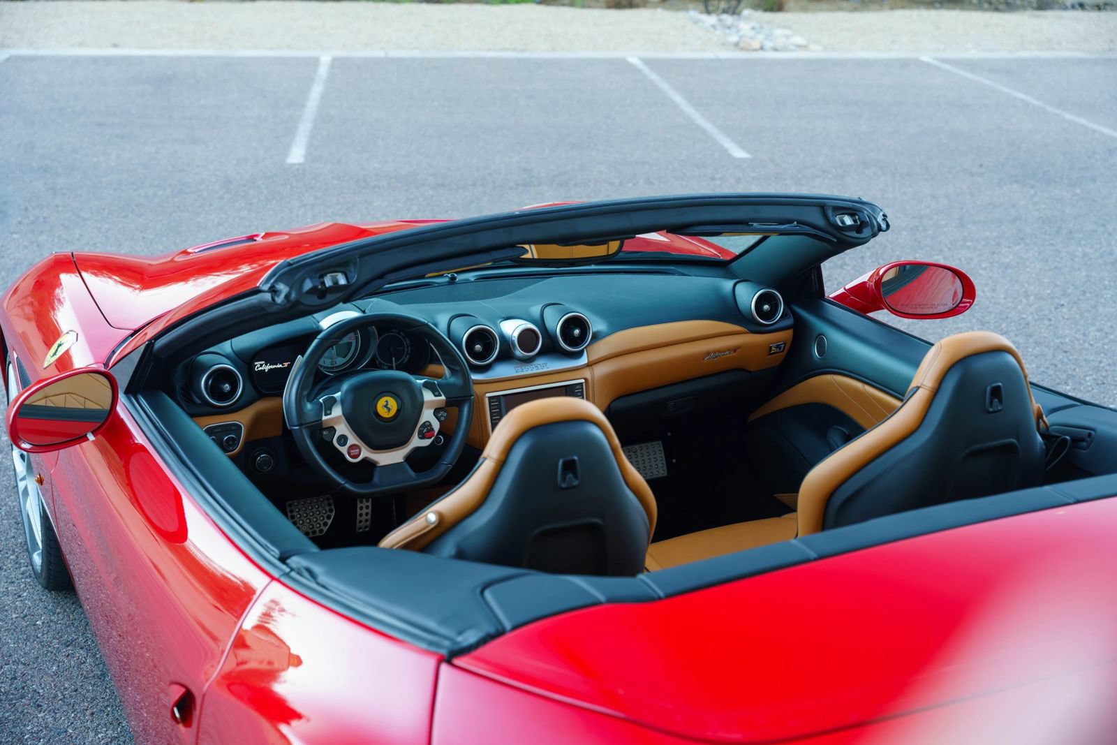 Used 2015 Ferrari California T RWD image 71