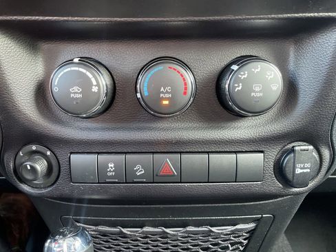Used 2016 Jeep Wrangler Sport w/ Quick Order Package 24S AWD/4WD image 14