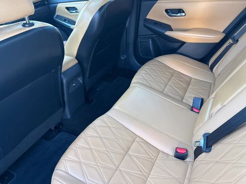 Used 2020 Nissan Sentra SV w/ SV Premium Package image 4