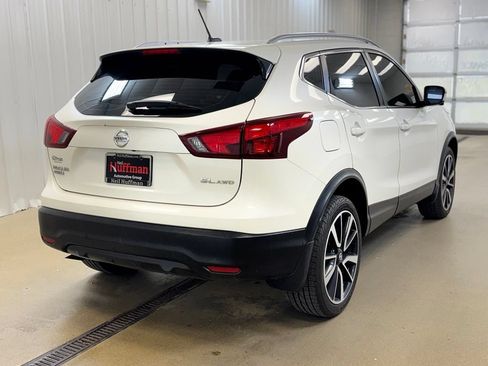 Used 2017 Nissan Rogue Sport SL AWD/4WD image 5