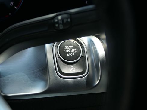 Used 2021 Mercedes-Benz GLB 250 image 17