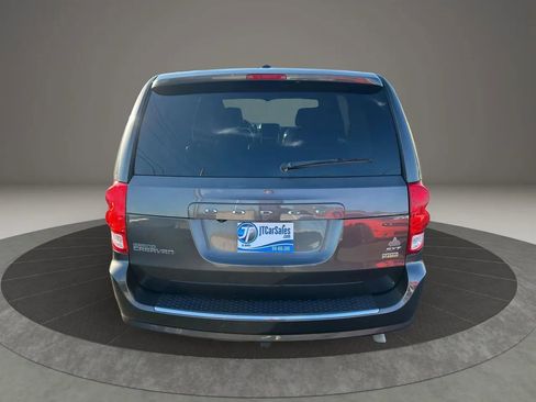 Used 2019 Dodge Grand Caravan SXT image 7