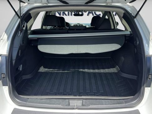 Used 2019 Subaru Outback 2.5i Limited AWD/4WD image 9