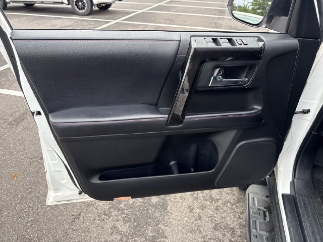 Used 2018 Toyota 4Runner TRD Off-Road AWD/4WD image 19