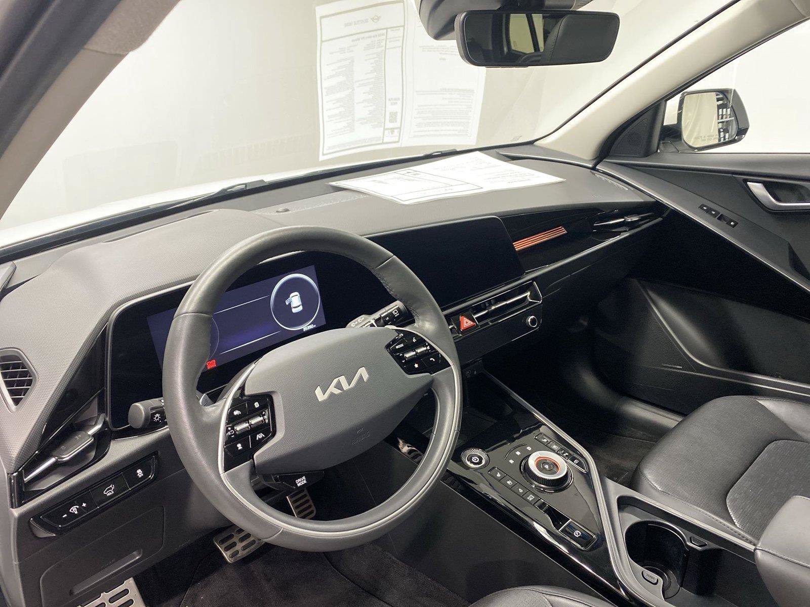 Used 2023 Kia Niro Wave w/ Wave Preserve Package FWD image 31