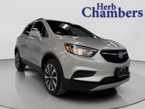 Used 2022 Buick Encore Preferred image 1
