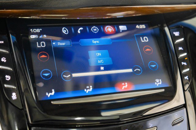 Used 2018 Cadillac Escalade ESV Luxury RWD image 30