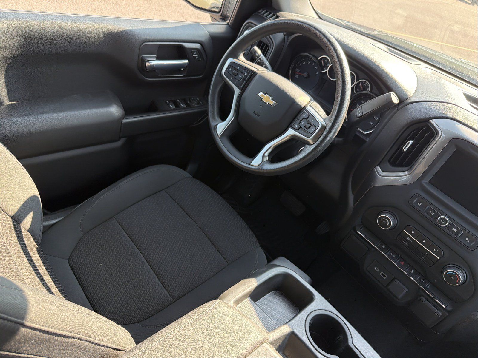 Used 2021 Chevrolet Silverado 1500 Custom w/ Safety Confidence Package AWD/4WD image 9