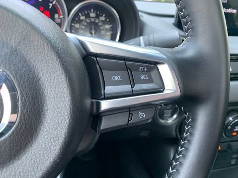 Used 2024 MAZDA MX-5 Miata RF Club RWD image 18