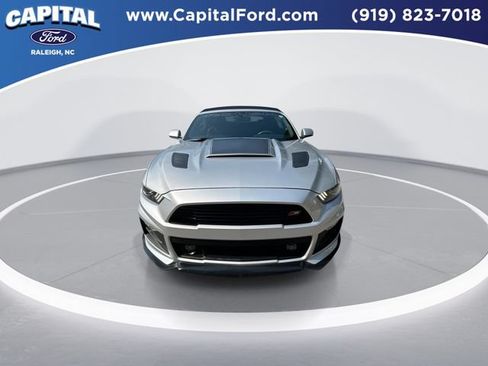 Used 2016 Ford Mustang GT Premium RWD image 3