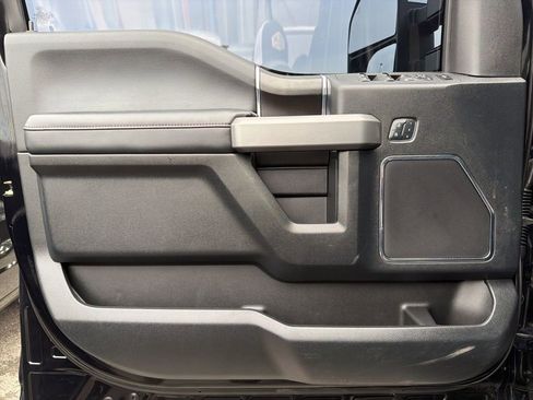 Used 2018 Ford F250 Platinum w/ FX4 Off-Road Package image 31