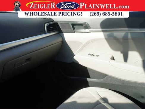 Used 2019 Hyundai Elantra SE image 31