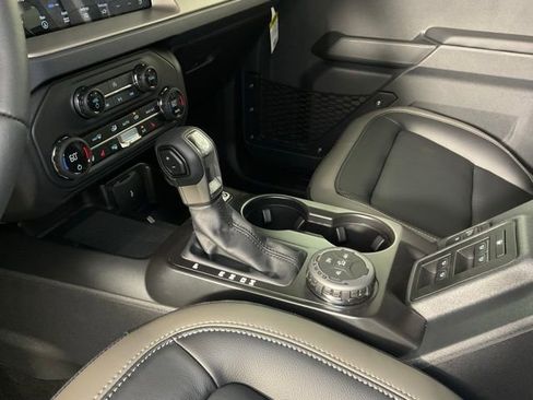 New 2025 Ford Bronco Outer Banks image 19
