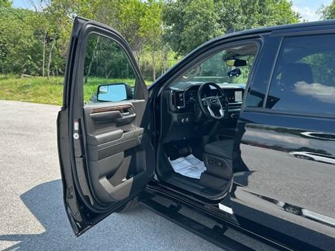 Certified 2024 GMC Sierra 1500 Elevation AWD/4WD image 11
