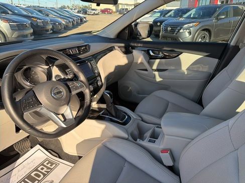 Used 2022 Nissan Rogue Sport SL image 10