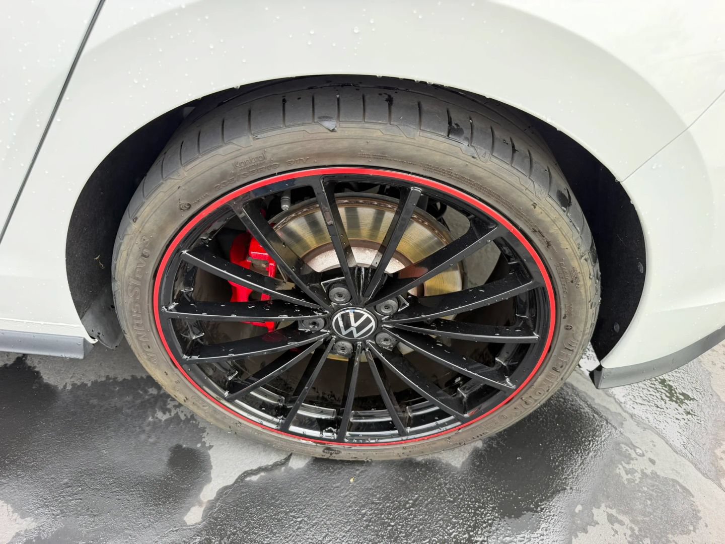 Used 2023 Volkswagen GTI 40th Anniversary Edition FWD image 43