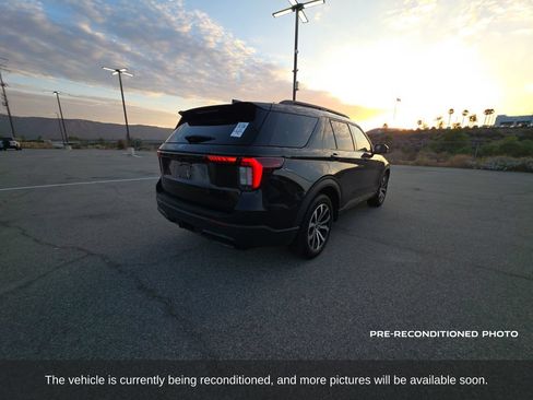 Used 2025 Ford Explorer ST-Line w/ Premium Package RWD image 6