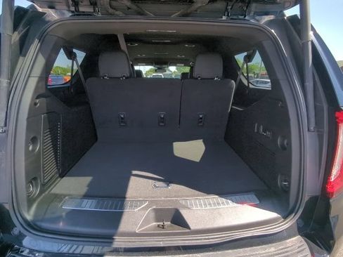 Used 2023 GMC Yukon XL Denali AWD/4WD image 35