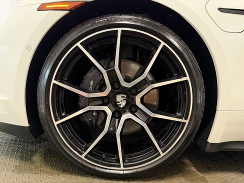 Used 2025 Porsche Taycan 4 image 39