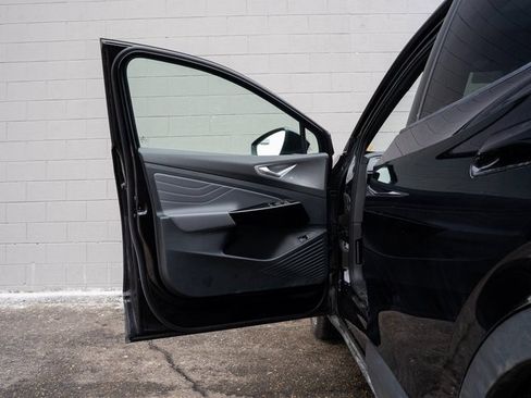 Used 2023 Volkswagen ID.4 Pro S image 15